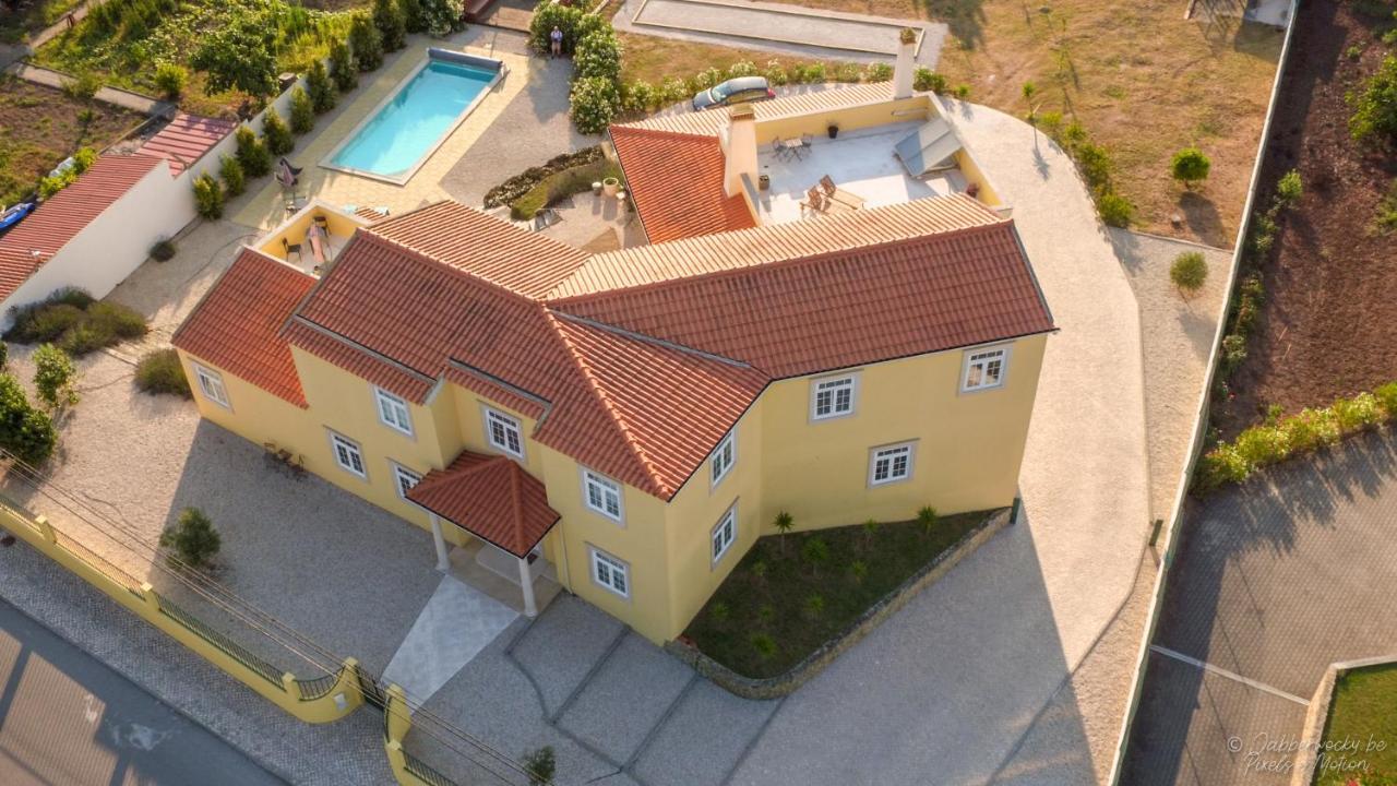 กาซา เปดรา โนเบร Bed & Breakfast Nadadouro ภายนอก รูปภาพ