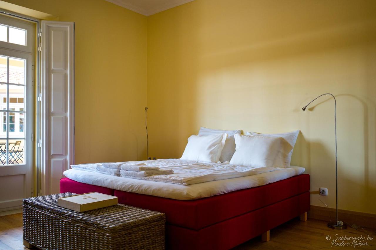 กาซา เปดรา โนเบร Bed & Breakfast Nadadouro ภายนอก รูปภาพ