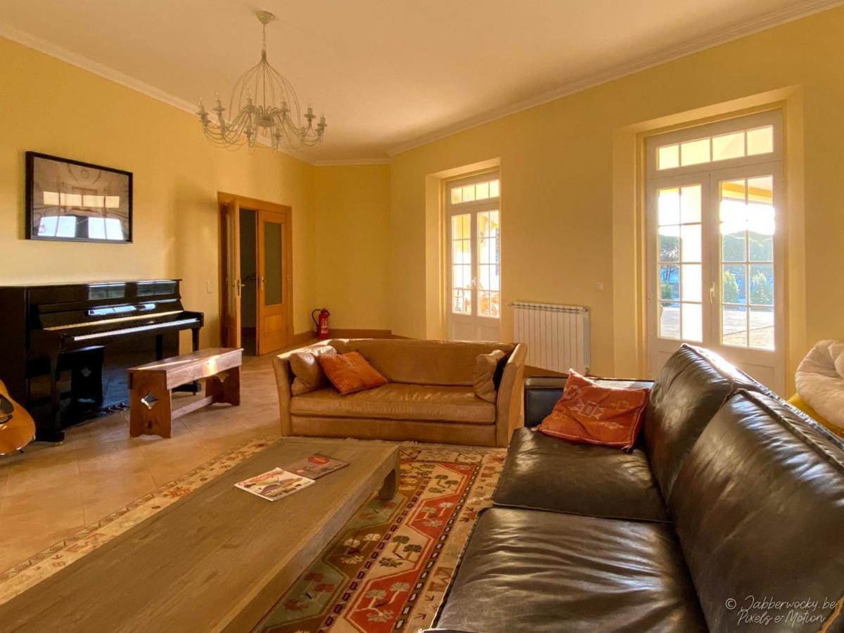 กาซา เปดรา โนเบร Bed & Breakfast Nadadouro ภายนอก รูปภาพ